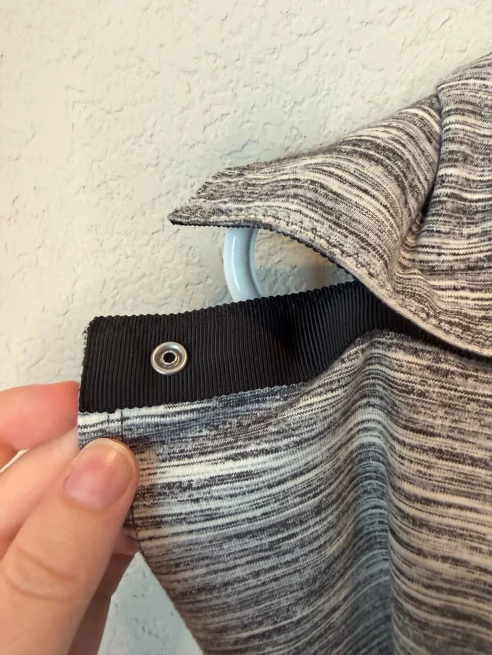 Lululemon Vinyasa Black & White Space Dye Scarf